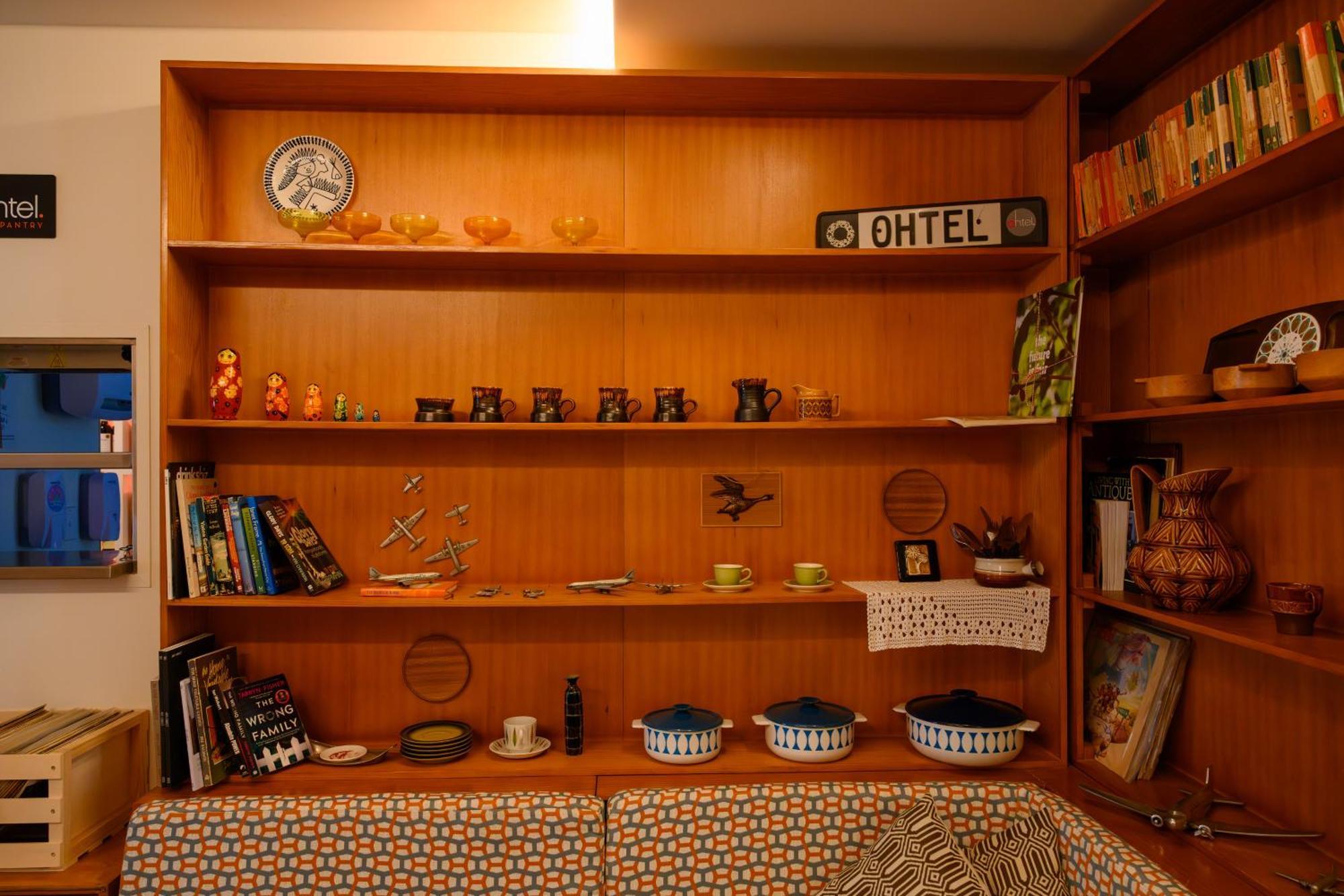 Готель Ohtel Окленд Екстер'єр фото A typical 1970s kitchen